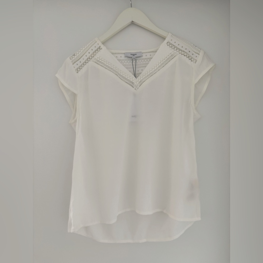 SUNCOO White Asymmetrical Cap Sleeve Blouse